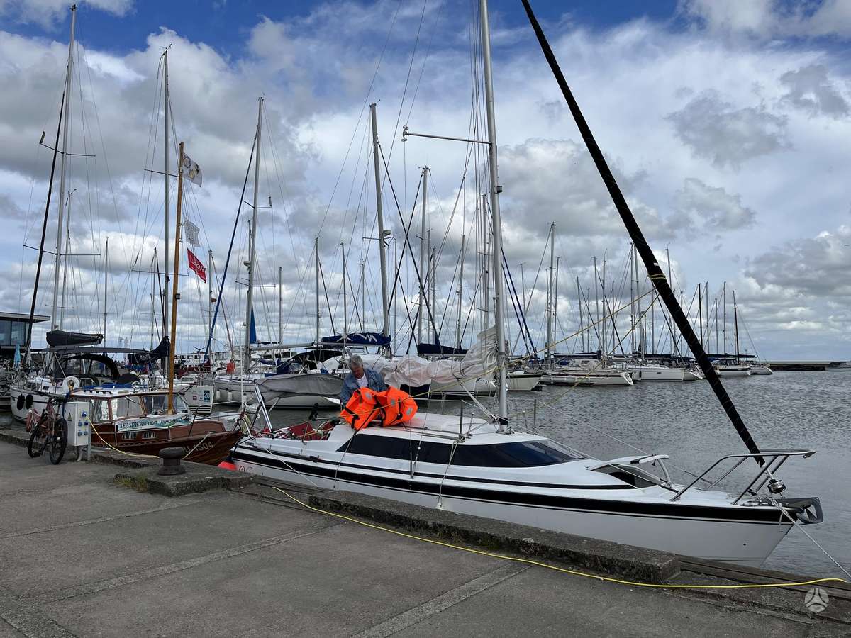 Macgregor X26, dinghies