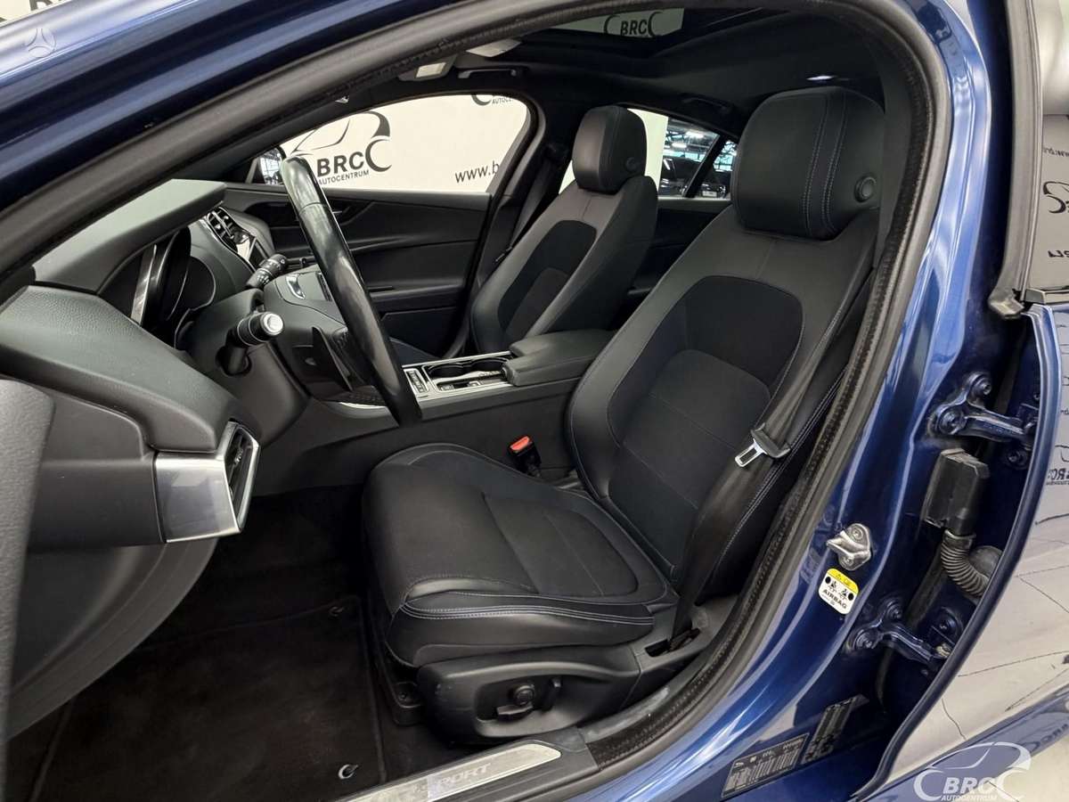 Jaguar XE, 2.0 l., Седан
