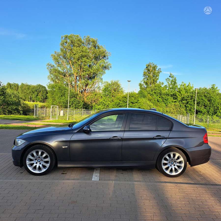 BMW 320, 2.0 l., Седан