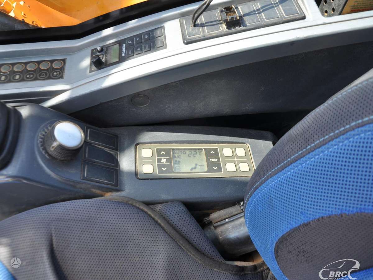 Hyundai R220LC-9A, экскаваторы