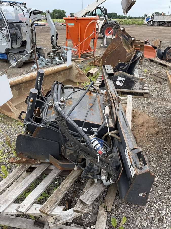 Bobcat 18PLA, frēzes