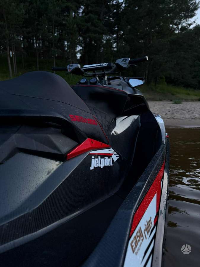 Sea-Doo RXP300, водные мотоциклы