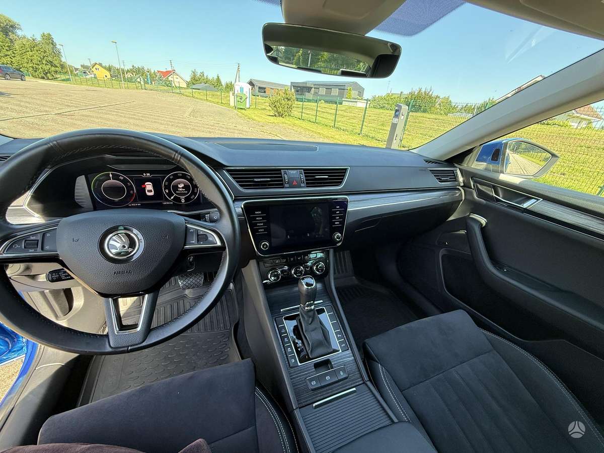 Škoda Superb - 8