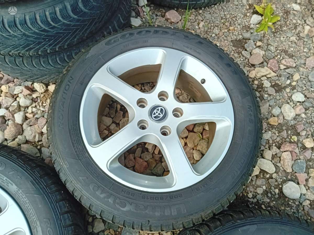 Toyota, lengvojo lydinio, R16