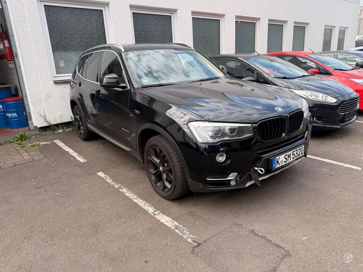 BMW 330, 3.0 l., Хэтчбек