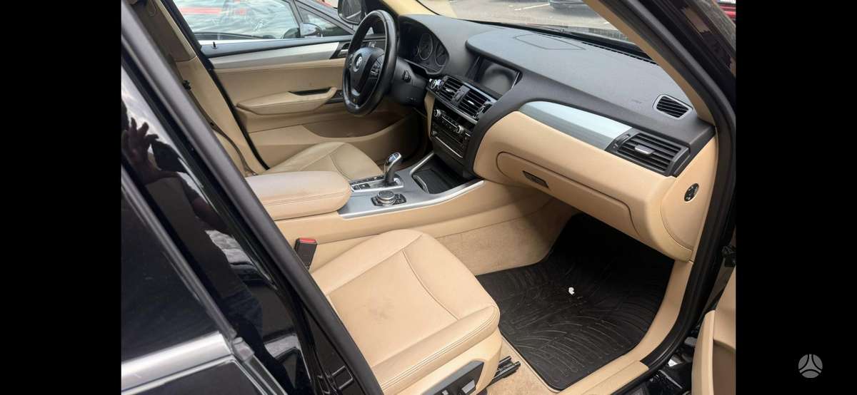 BMW 330, 3.0 l., Хэтчбек