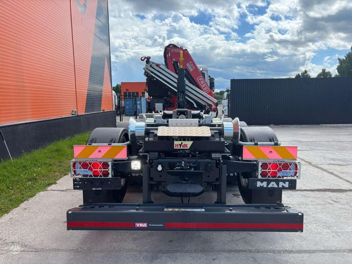MAN TGS 35.480 8x4*4, с краном