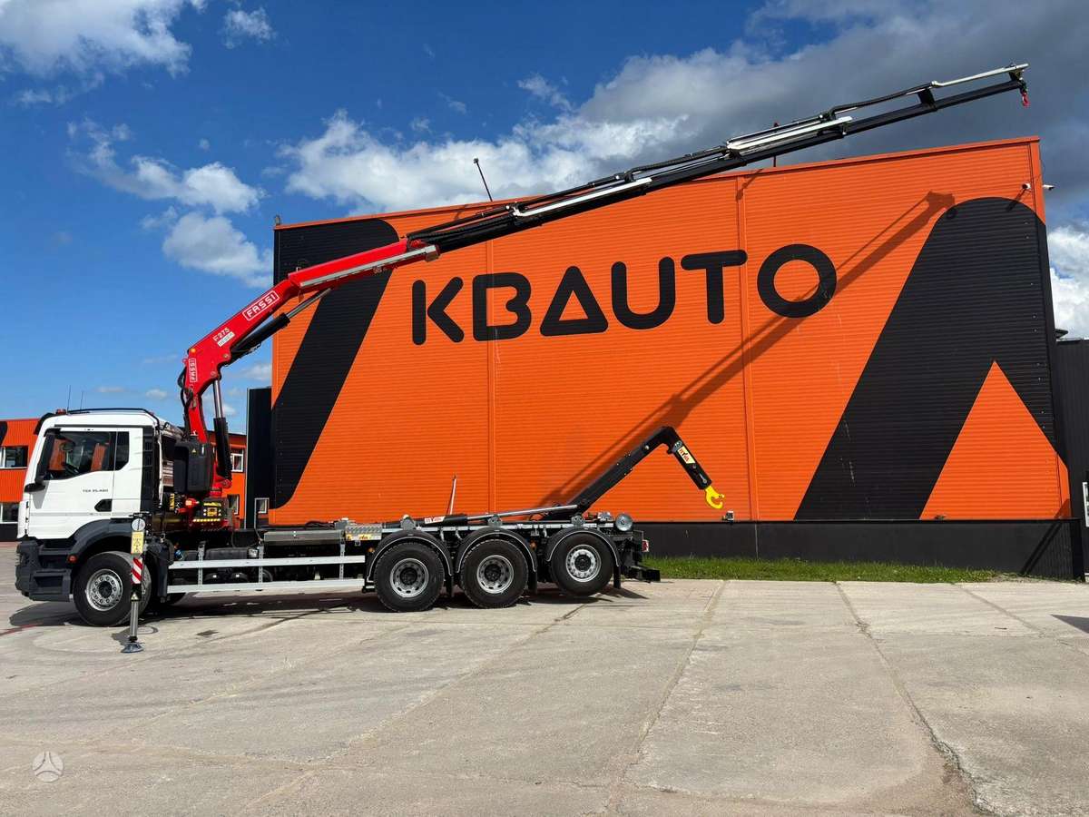 MAN TGS 35.480 8x4*4, с краном