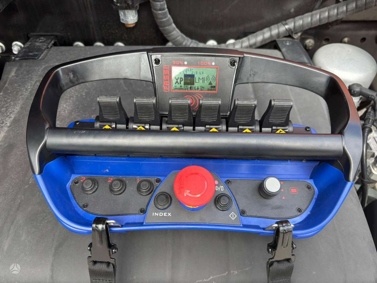 MAN TGS 35.480 8x4*4, с краном