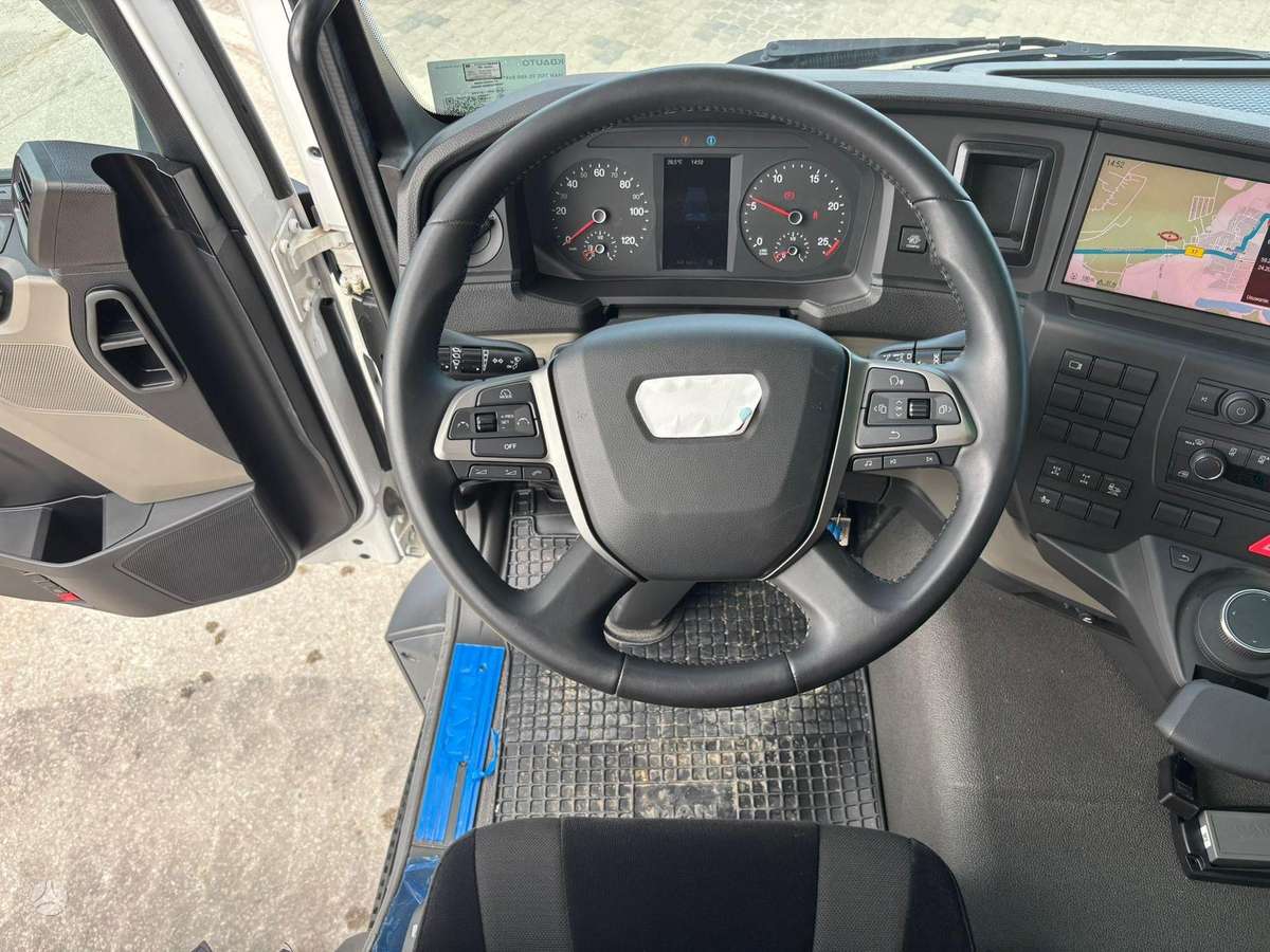 MAN TGS 35.480 8x4*4, с краном