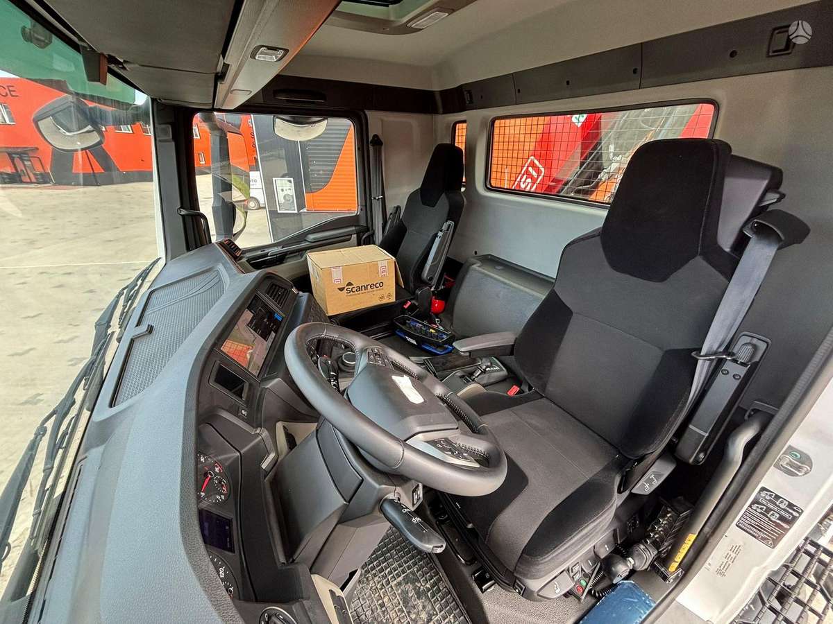 MAN TGS 35.480 8x4*4, с краном
