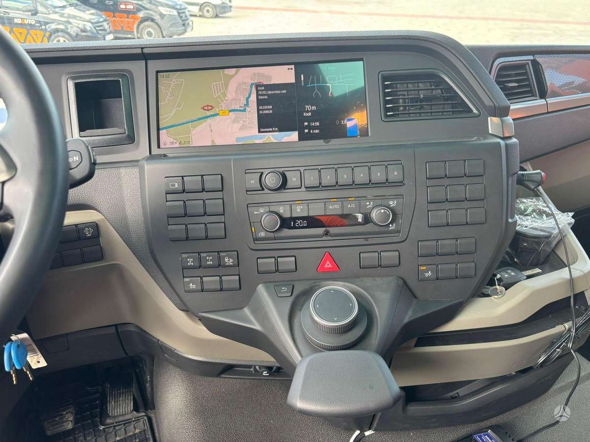 MAN TGS 35.480 8x4*4, с краном