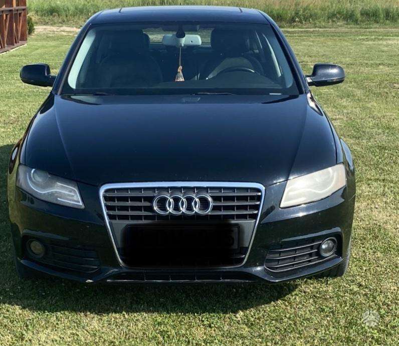 Audi A4, 2.0 l., Седан