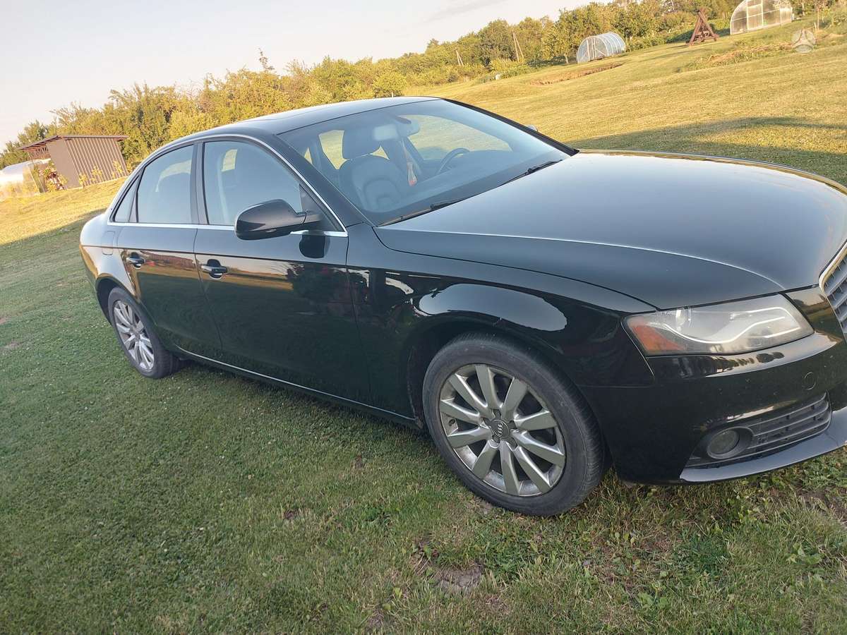 Audi A4, 2.0 l., Седан
