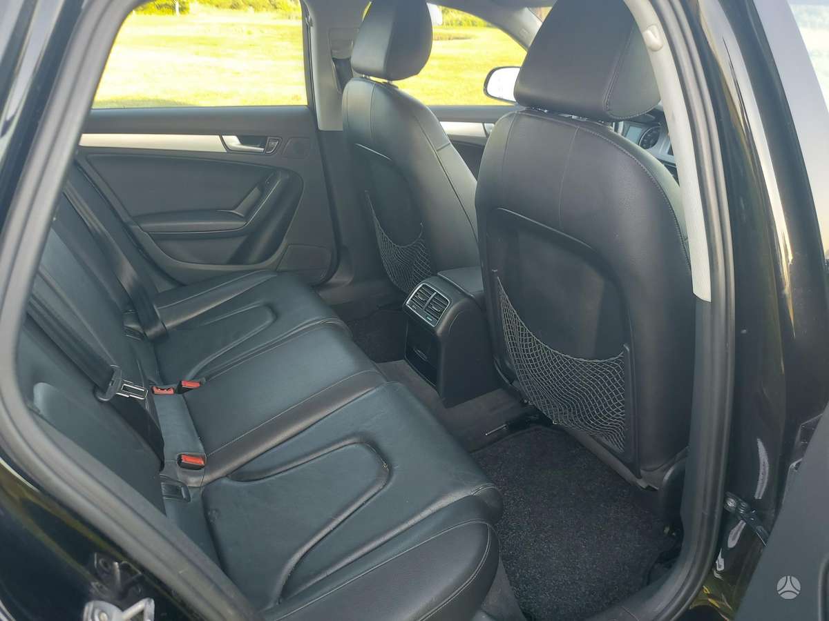 Audi A4, 2.0 l., Седан
