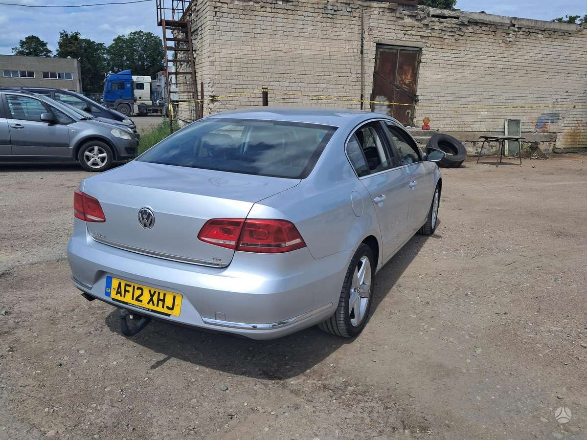 Volkswagen Passat - 7