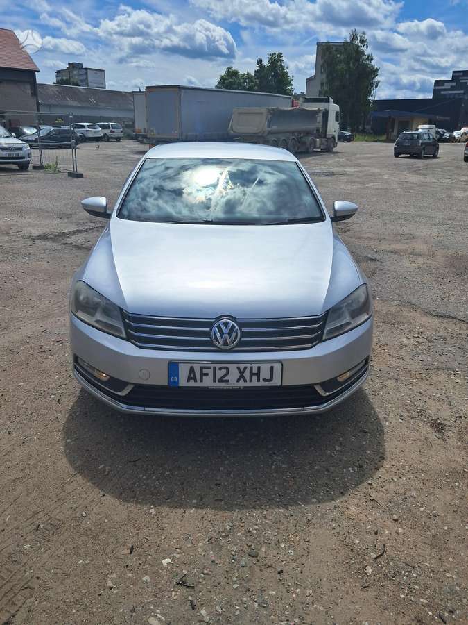Volkswagen Passat - 8