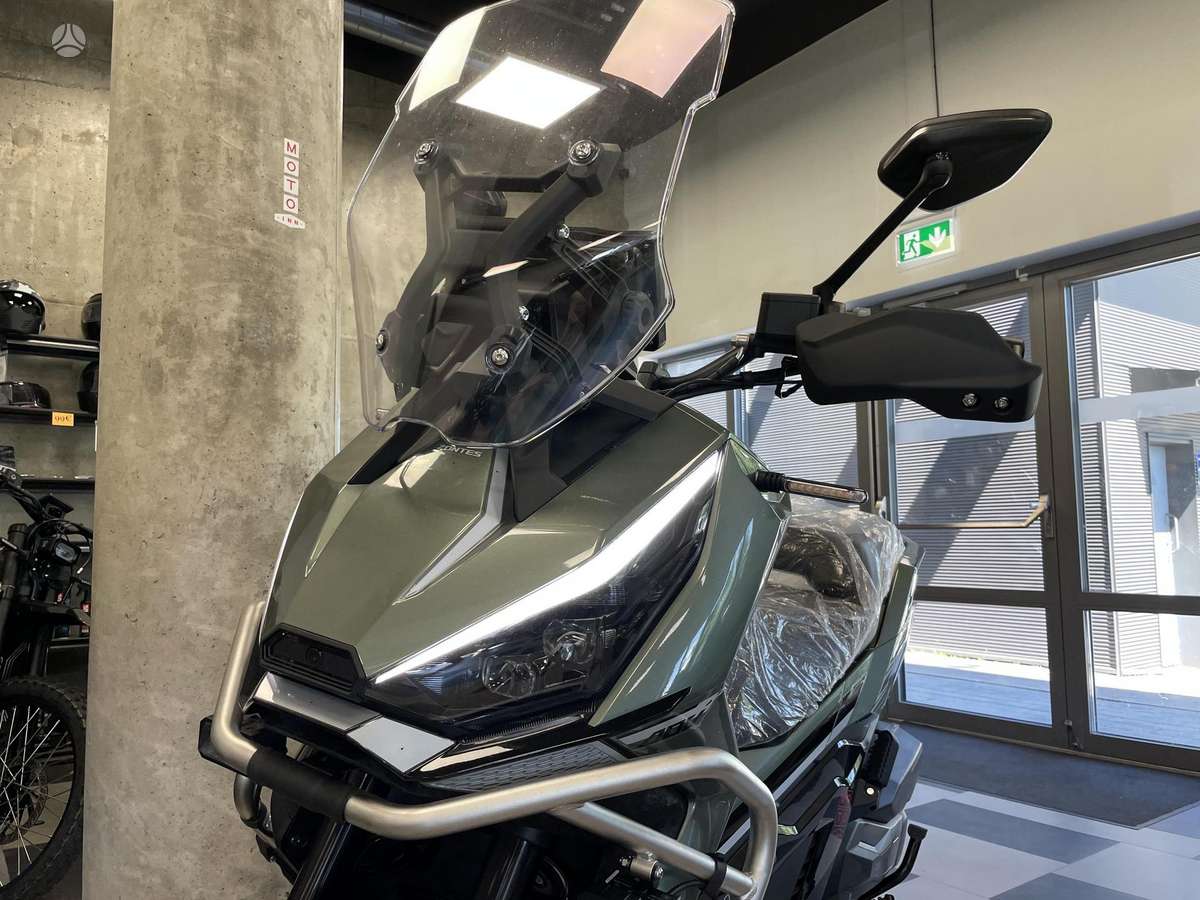 Zontes 350X 368cc, scooters / mopeds