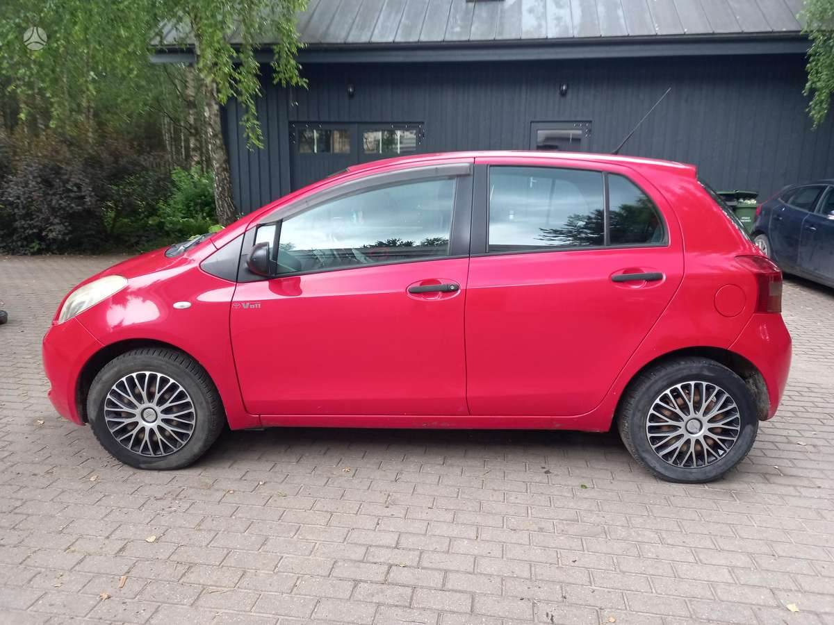 Toyota Yaris - 5