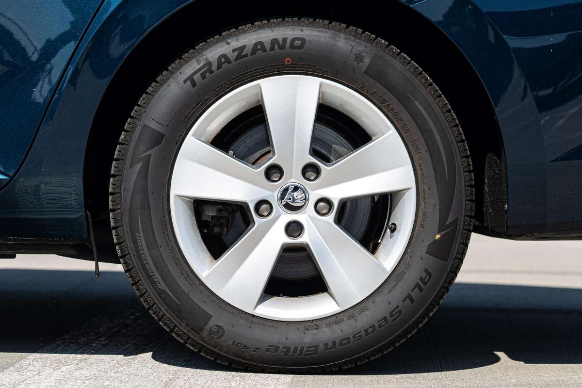 Skoda Superb, 1.6 l., Универсал
