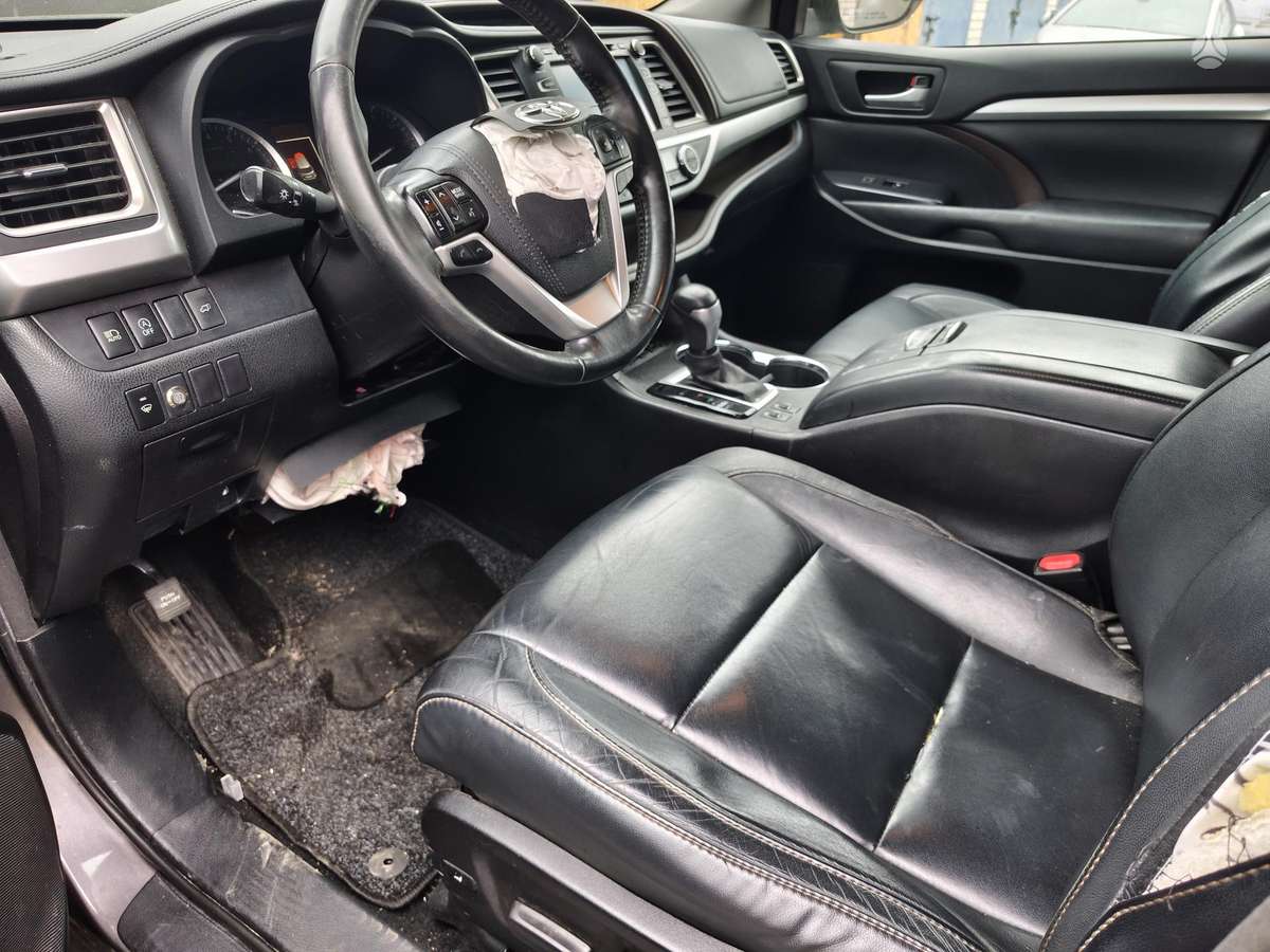 Toyota Highlander - 6