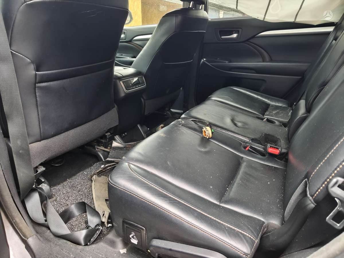 Toyota Highlander - 5