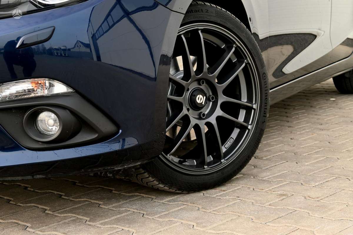 Mazda 3, 2.2 l., hatchback