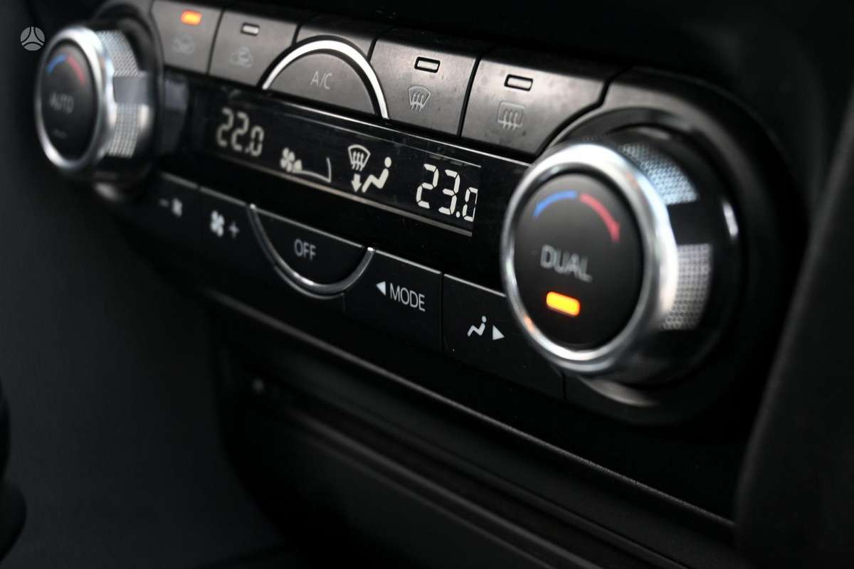 Mazda 3, 2.2 l., hatchback
