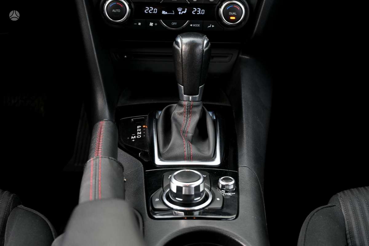 Mazda 3, 2.2 l., hatchback