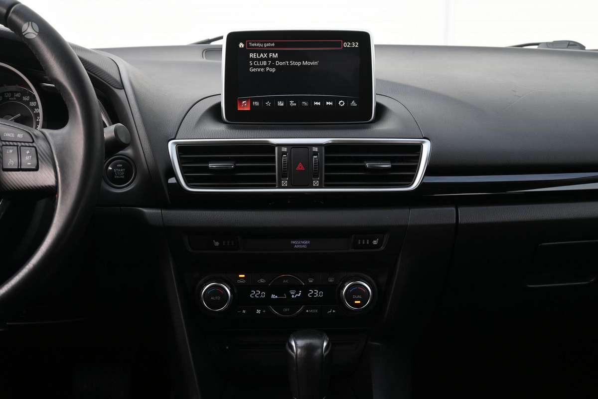 Mazda 3, 2.2 l., hatchback