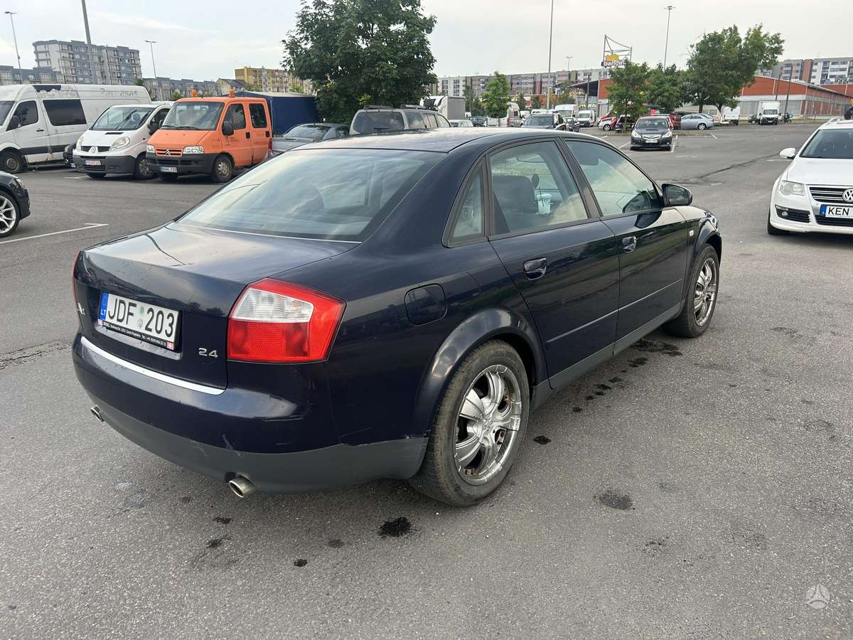 Audi A4, 2.4 l., Седан