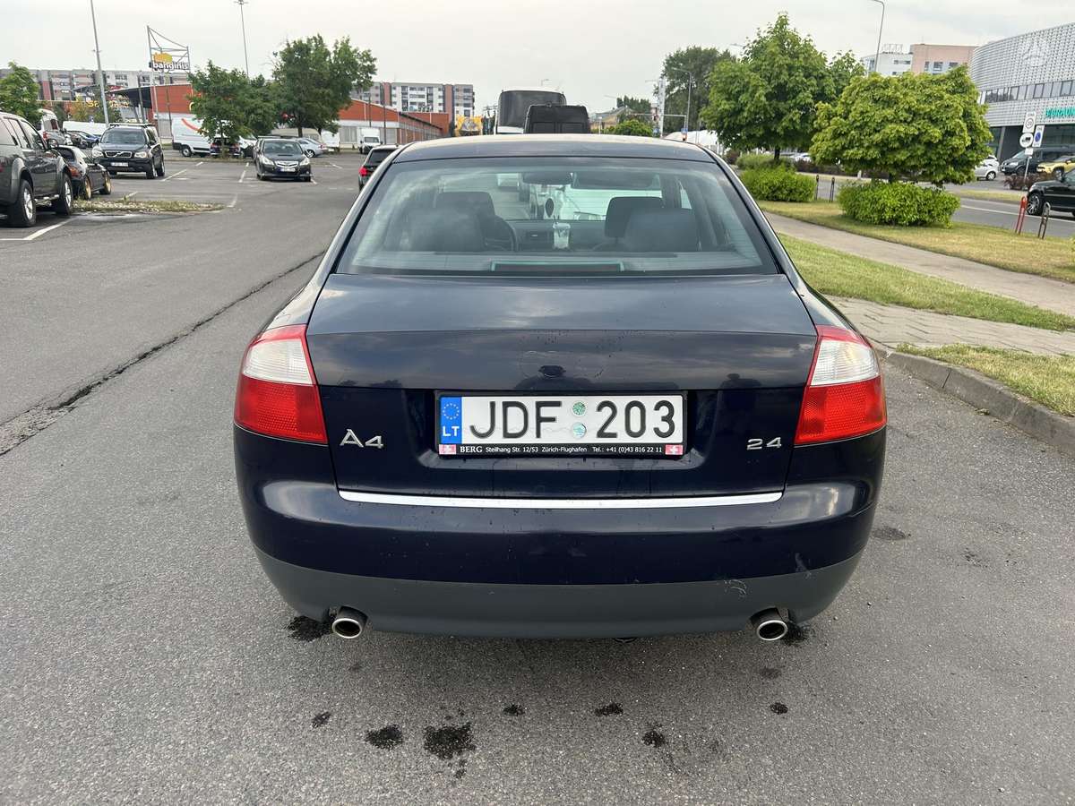 Audi A4, 2.4 l., Седан