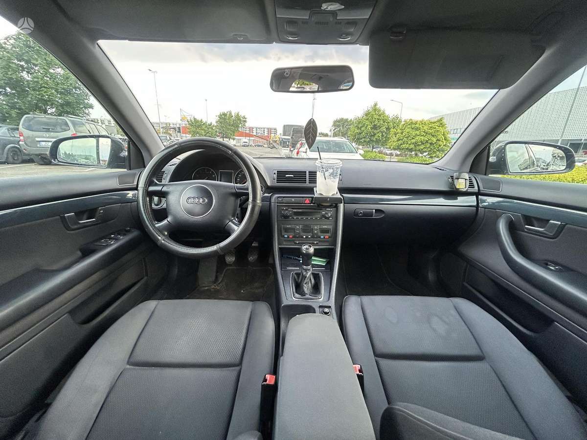 Audi A4, 2.4 l., sedanas