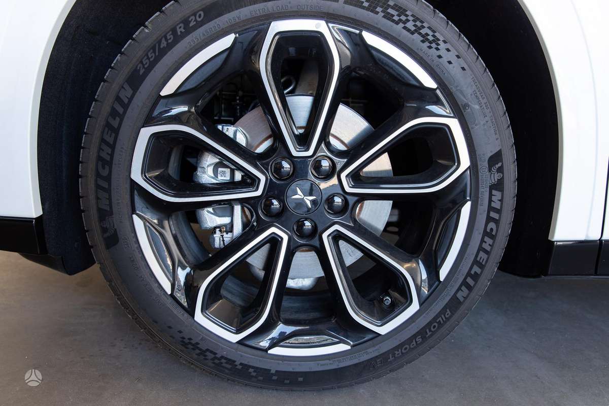 Xpeng G6 - 8