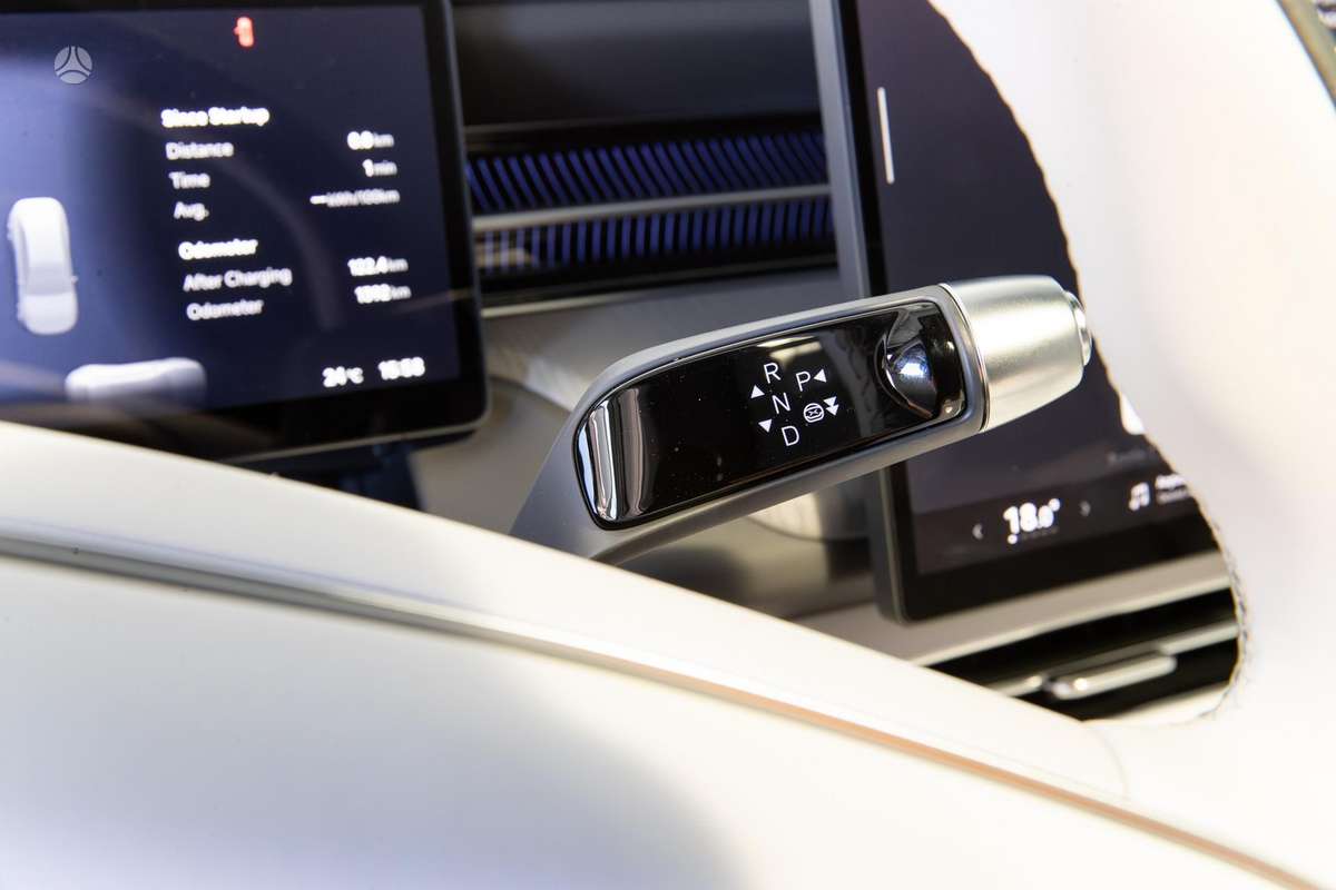 Xpeng G6 - 11