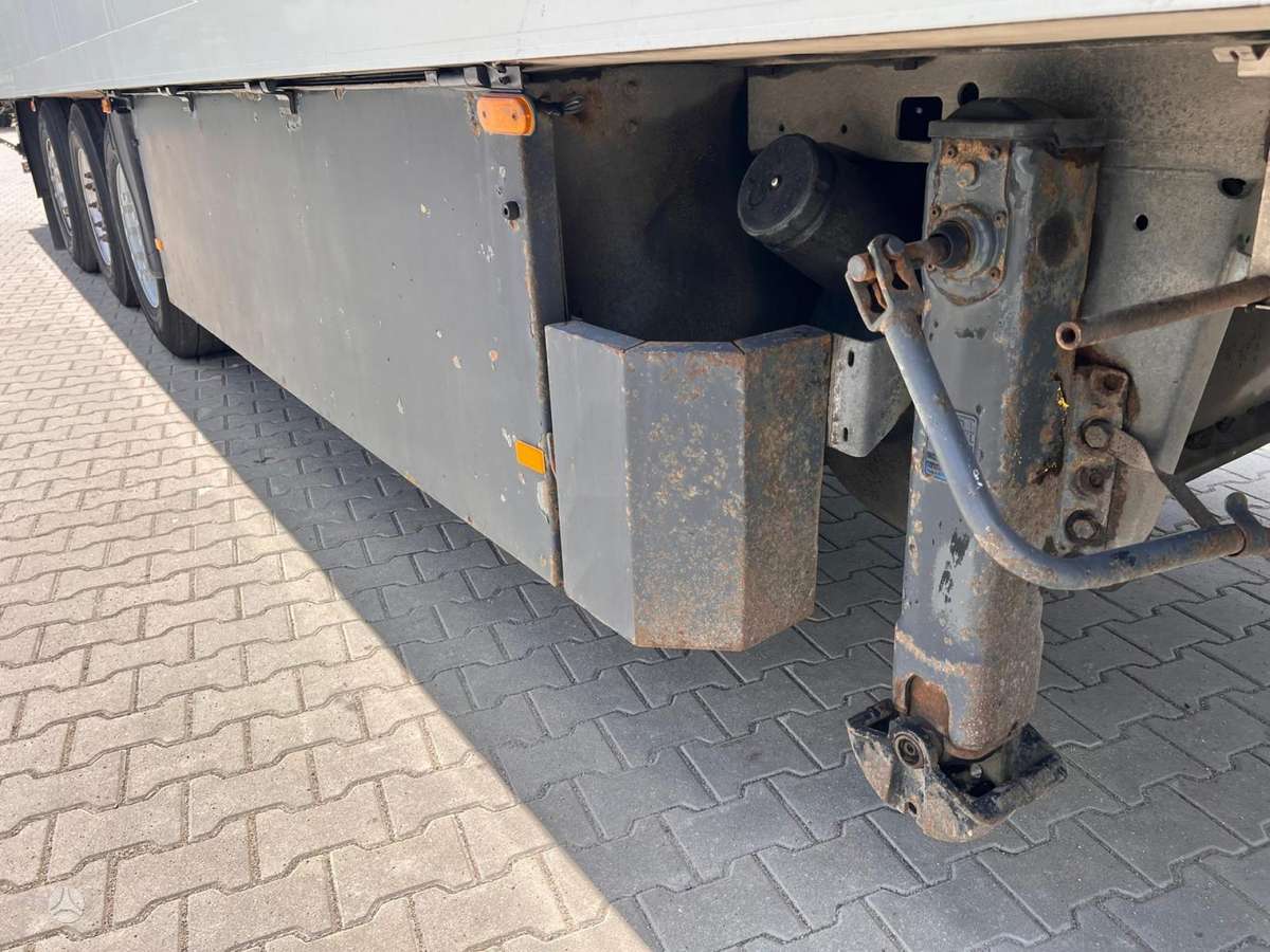 Schmitz SKO 24, refrigerated