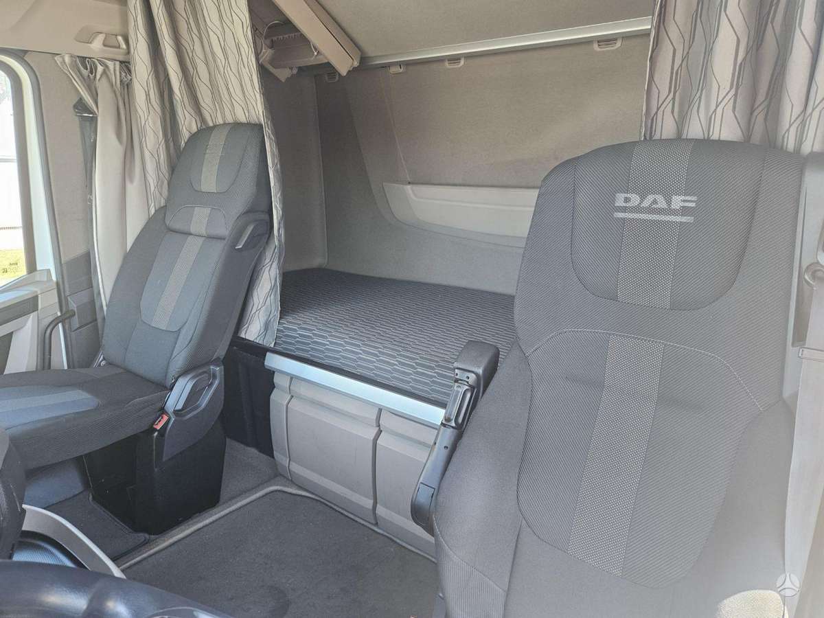 DAF XG 480 FT, double sleeper