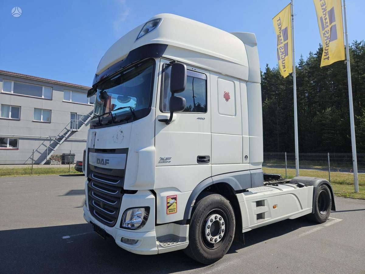 DAF 105 XF460 RETARDER, double sleeper