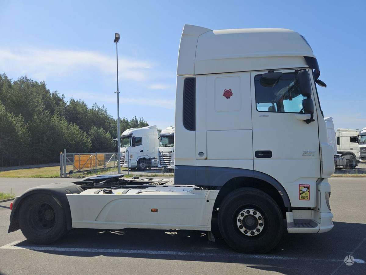DAF 105 XF460 RETARDER, double sleeper