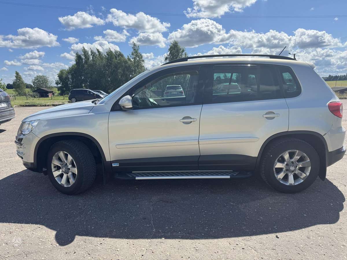 Volkswagen Tiguan - 4