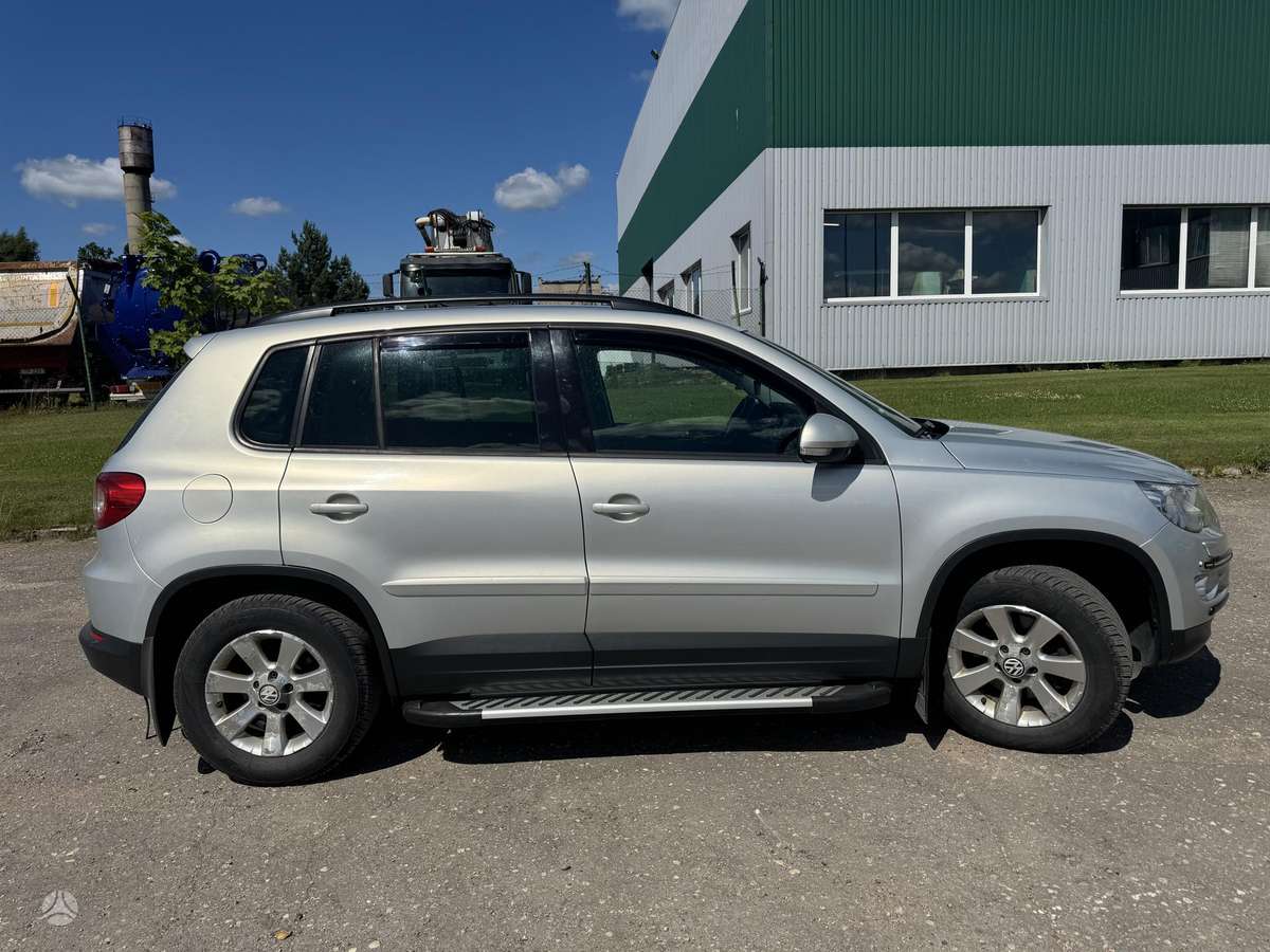 Volkswagen Tiguan - 8