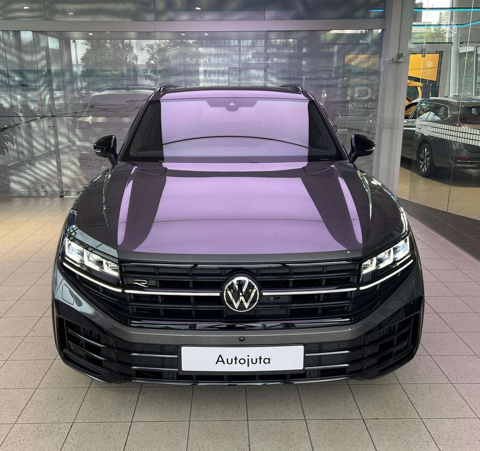 Volkswagen Touareg - 2