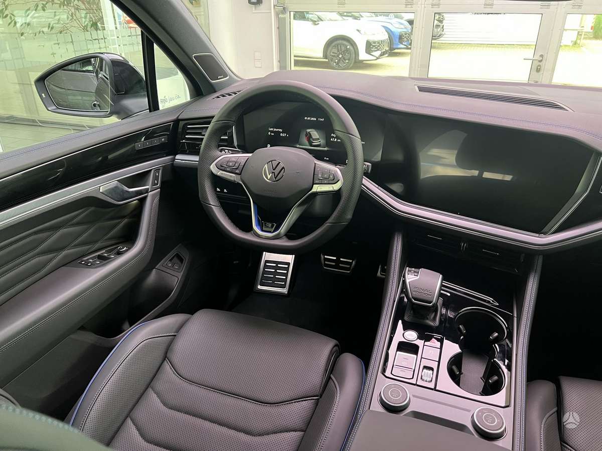 Volkswagen Touareg - 7