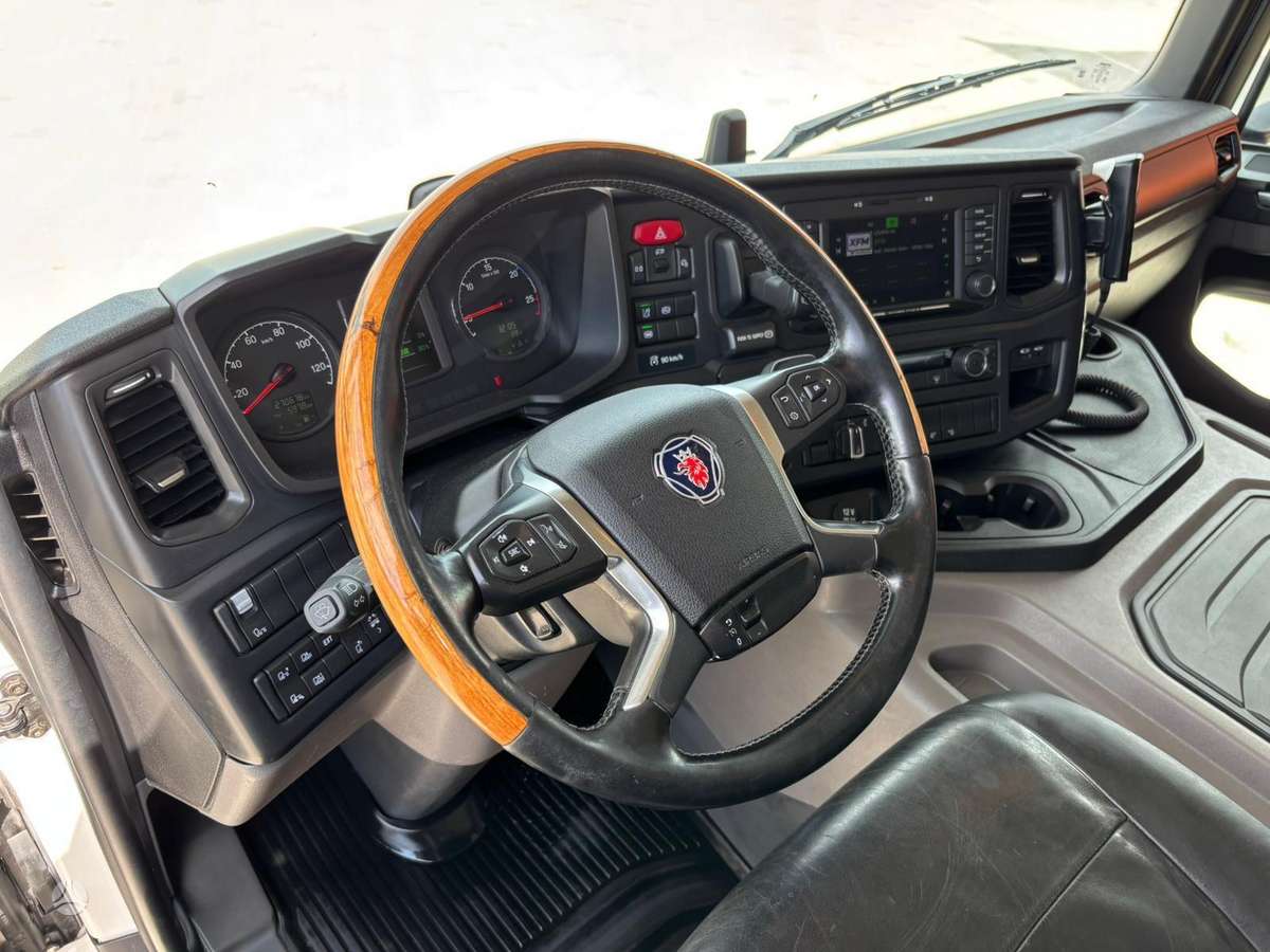 Scania P 360 4x2, no sleeping space