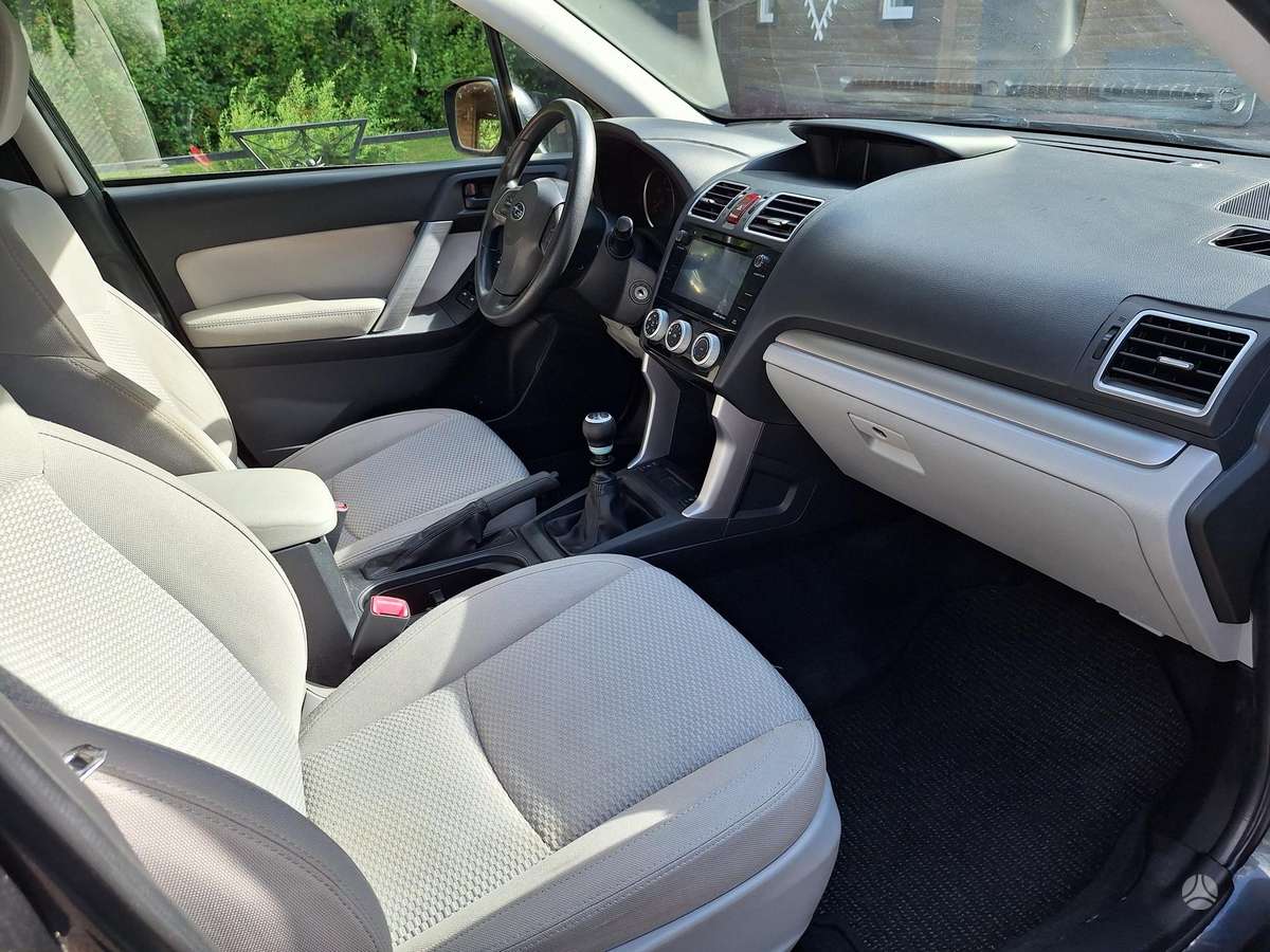 Subaru Forester, 2.5 l., off-road / crossover