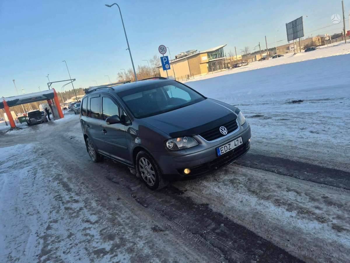 Volkswagen Touran - 3