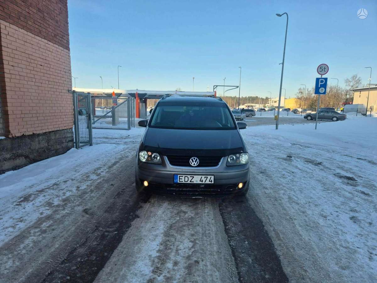 Volkswagen Touran - 5