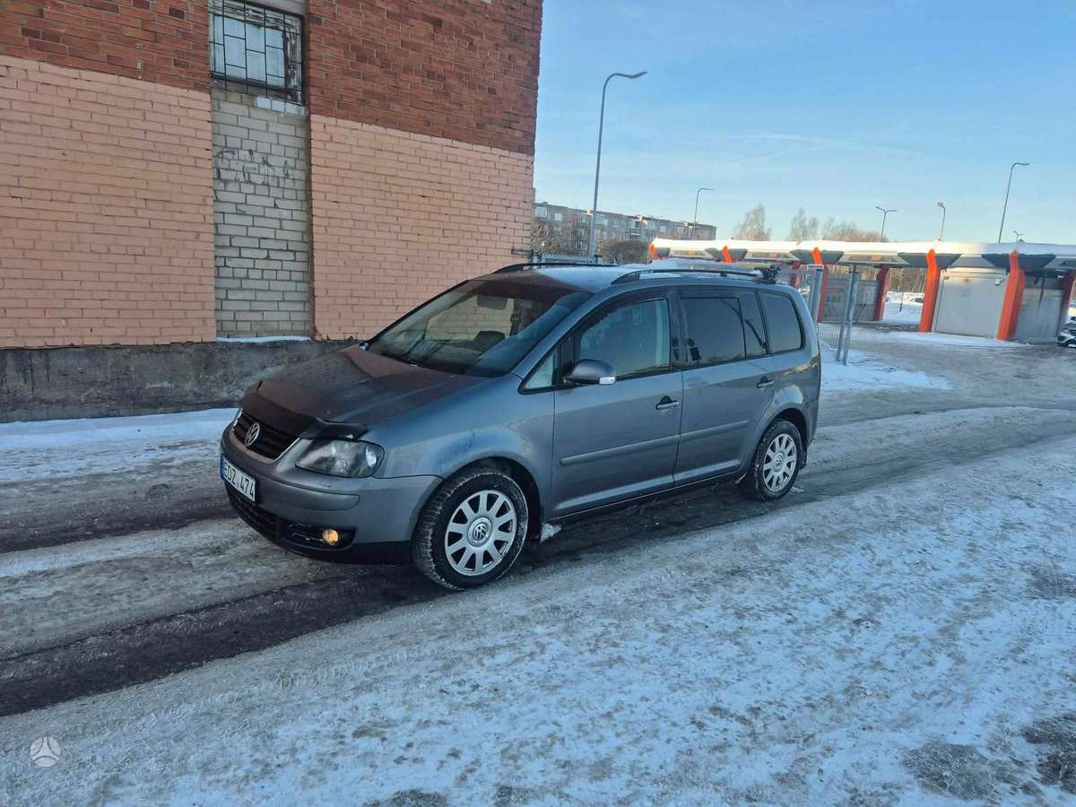 Volkswagen Touran - 6