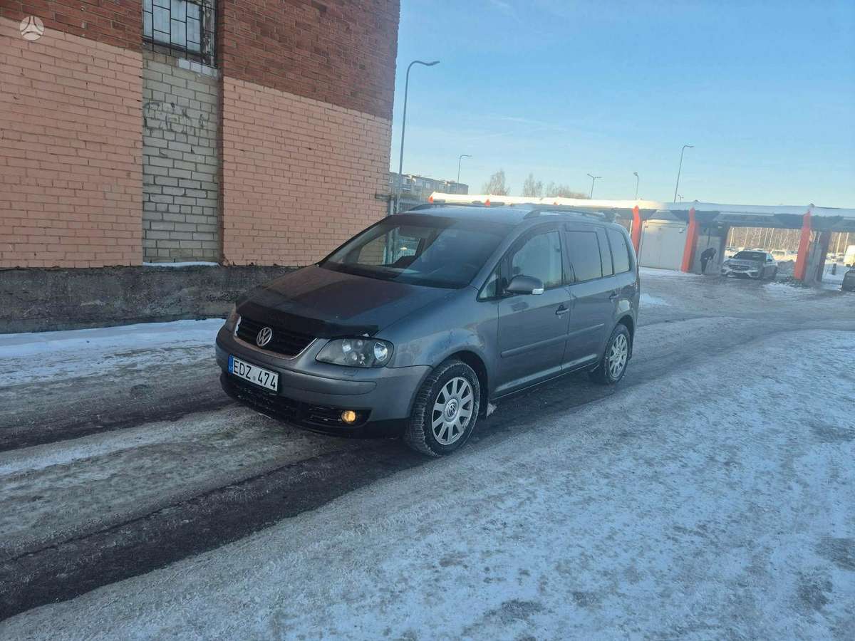 Volkswagen Touran - 9