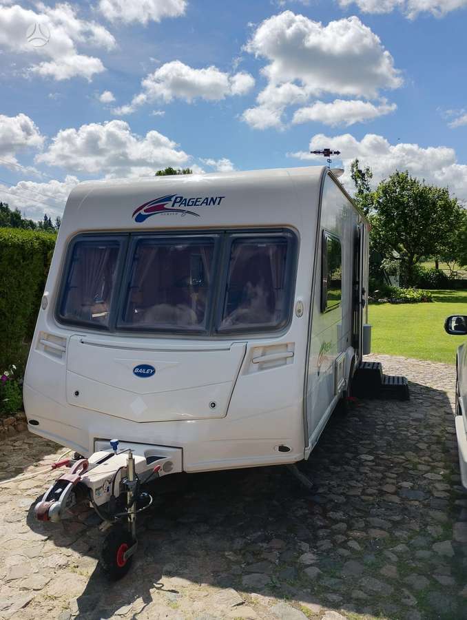 Swift Monarch, кемперы